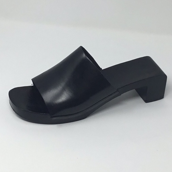 🛍🌸GUCCI Women’s slide on Sandal size 8.5💕💕 - Picture 7 of 8